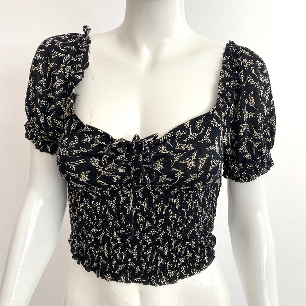 Urban Outfitters black & white floral blouse top with tie front Size M